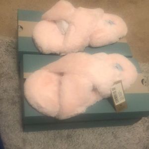 Toms Susie pink faux fur slides